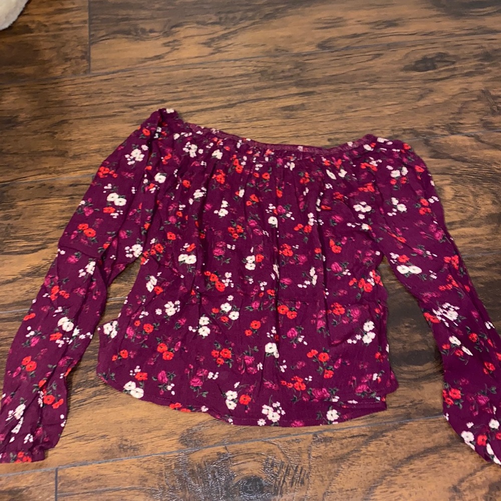 Abercrombie kids off the shoulder maroon floral shirt. Girls small